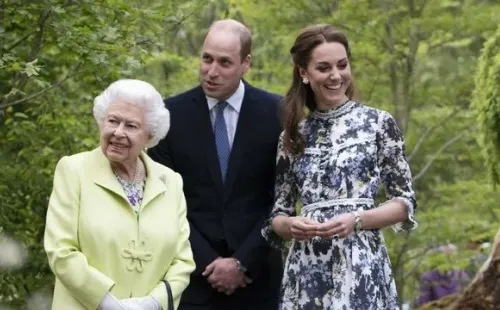 Reina Isabell II estuvo reunida junto a sus nietos durante el fin de semana. Fuente: (Getty images)