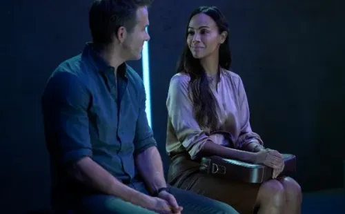 Zoe Saldaña en The Adam Project. Foto: (Netflix)