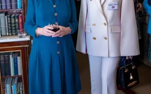 Emerald Fennell y Camila Parker Bowles. Foto: (Getty)