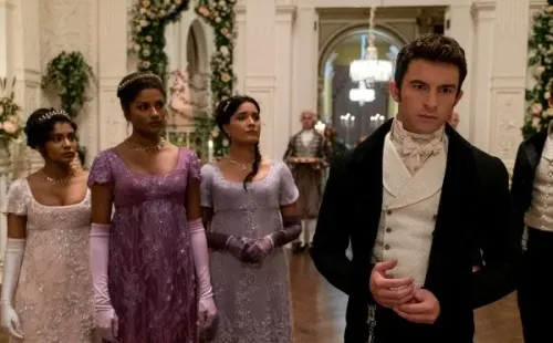 Las hermanas Sharma y Lord Bridgerton. Foto: (Netflix)