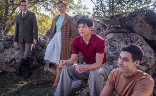 Los protagonistas que Alguien tiene que Morir. Foto: (Netflix)