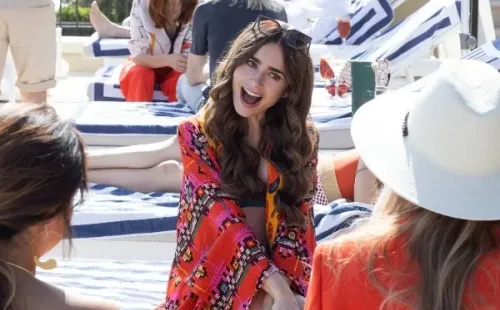 Lily Collins en Emily in Paris. Foto: (Netflix)