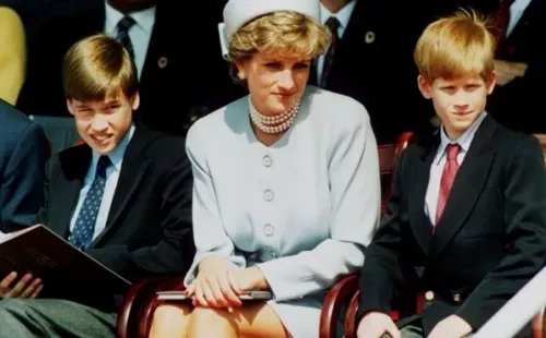 William y Harry con su madre, Lady Di. Foto: (Getty)