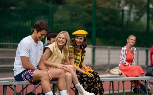 Emily, Camille y Gabriel. Foto: (Netflix)