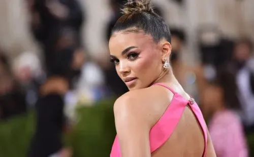 Leslie Grace