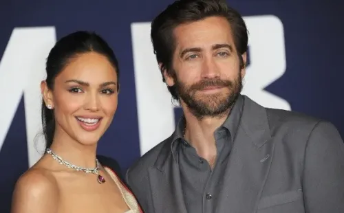 eiza gonzalez jake gyllnehaal ambulance