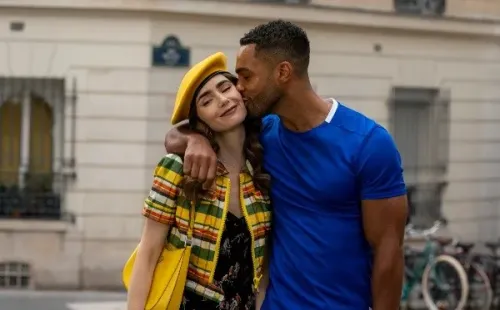 Emily y Alfie. Foto: (Netflix)