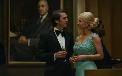 gaslit starzplay dan stevens betty gilpin