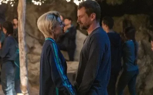 Astrid y Erik, los comandantes de Edén. Foto: (Netflix)