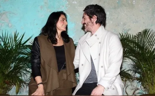 Mauricio Ochmann y Aislinn Derbez. Fuente: (Getty images)