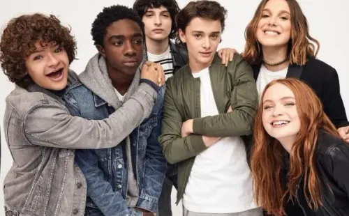 Algunos de los miembros de Stranger Things. Foto: (@strangerthingstv)