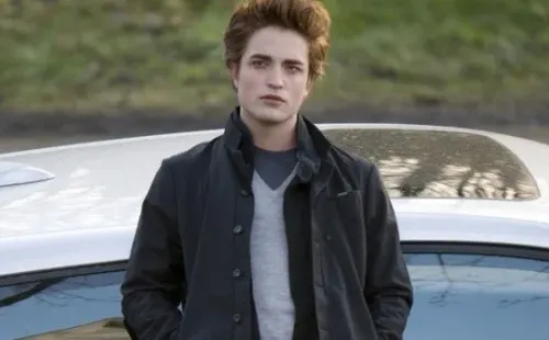 Robert Pattinson como Edward Cullen. Foto: (IMDB)