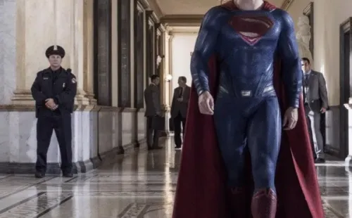 Henry Cavill como Superman. Foto: (IMDB)