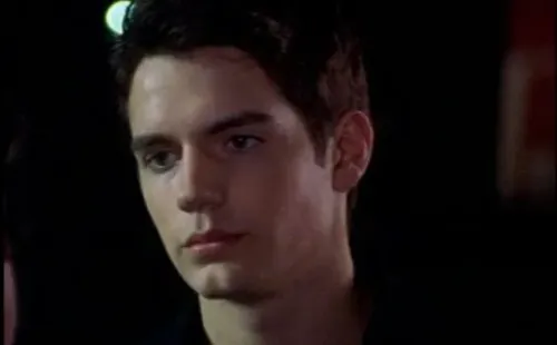 Henry Cavill en Laguna. Foto: (IMDB)
