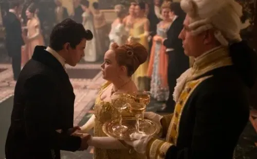 Colin y Penélope en la temporada 2. Foto: (Netflix)