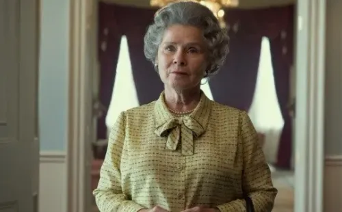Imelda Staunton será Isabel II en The Crown. Foto: (Netflix)