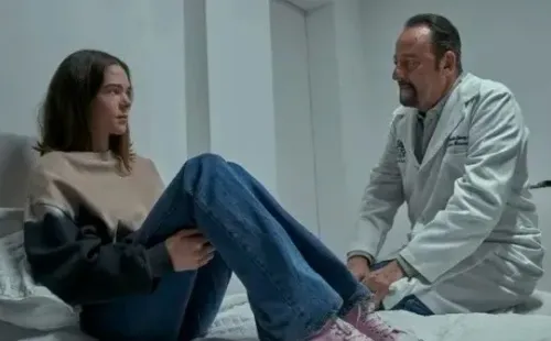 Ximena Lamadrid en Quién mató a Sara. Foto: (Netflix)