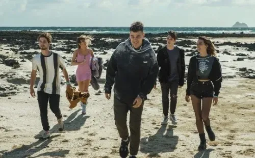 Los protagonistas de Bienvenidos a Edén. Foto: (Netflix)