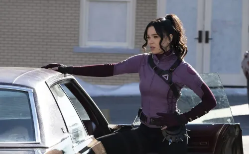 Hailee Steinfeld en Hawkeye (Disney+).