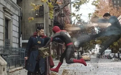 Benedict Cumberbatch y Tom Holland en Spider-Man: No Way Home. Foto: (IMDB)