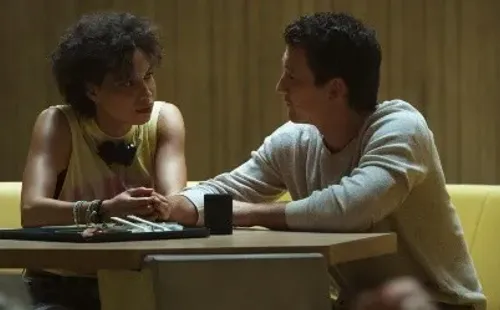spiderhead netflix chris  Jurnee Smollett miles teller