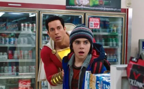 Zachary Levi protagoniza Shazam! (IMDb).