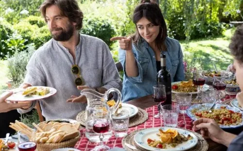 Owen McDonnell es Howard. Foto: (Netflix)