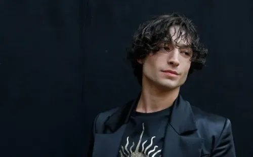 ezramiller-foto-2017