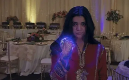 Iman Vellani es Ms. Marvel. Foto: (IMDB)