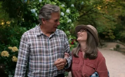 Hope y Doc. Foto: (Netflix)