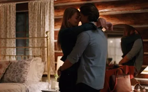 Alexandra Breckenridge y Martin Henderson protagonizan Virgin River (Netflix).