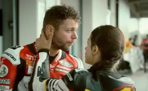 A Tres Metros Sobre el Cielo