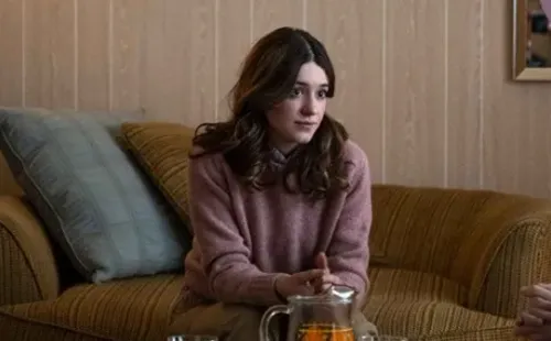 Daisy Edgar-Jones como Brenda Lafferty. Foto: (IMDB)