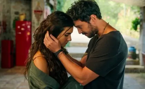 Mi Otra Yo fue creada por Nuran Evren Şit (Netflix).