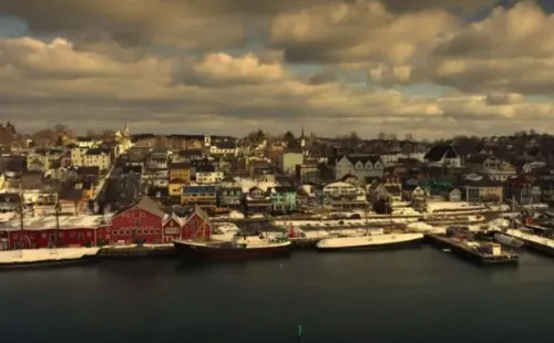 lunenburg-lockeandkey-netflix