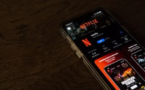 Netflix ofrece series basadas en podcasts dentro de su catálogo (Getty).