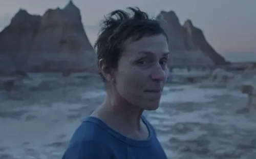nomadland frances mcdormand chloe zhao