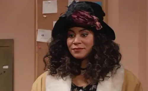Living Single (IMDb).