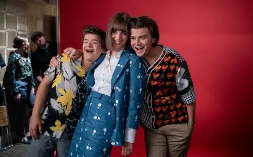 Gaten Matarazzo, Maya Hawke y Joe Keery de Stranger Things (Getty).