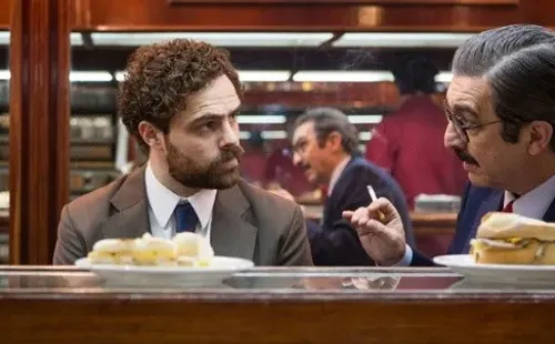 Peter Lanzani como Luis Moreno Ocampo. Foto: (Amazon Prime Video)