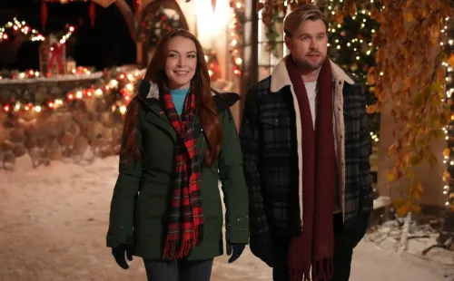 fallingforchristmas-netflix-
