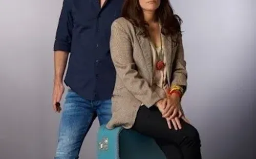 Pilar Gamboa y Adrián Suar protagonizan 30 noches con mi ex (Star+).