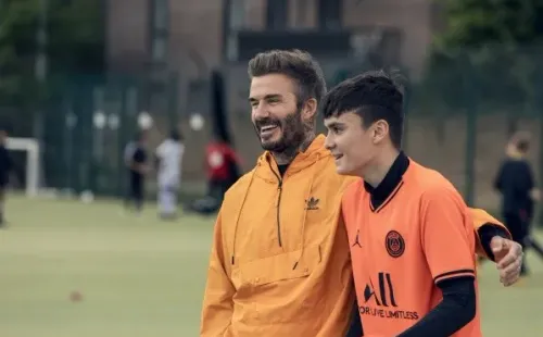 David Beckham presenta Beckham: Salva a nuestro equipo (Disney+).