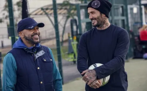 David Beckham presenta Beckham: Salva a nuestro equipo (Disney+).