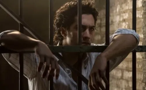 Chino Darín protagonizó Historia de un Clan (IMDb).