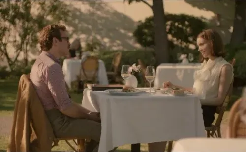 Joaquin Phoenix y Rooney Mara en Her (IMDb).