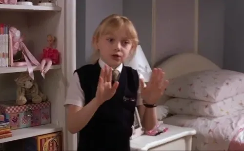 pequeñas grandes amigas dakota fanning brittany murphy