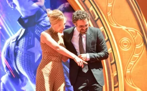 Scarlett Johansson y Mark Ruffalo. Foto: (Getty)
