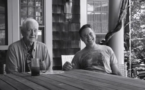 Robert Downey Sr. y Robert Downey Jr. Foto: (Netflix)