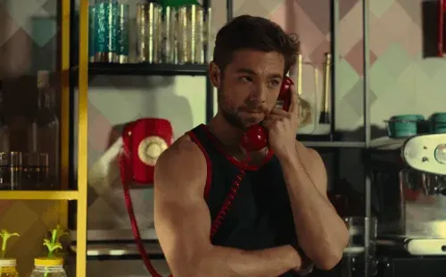 Carlos Cuevas en Smiley. Foto: (Netflix)